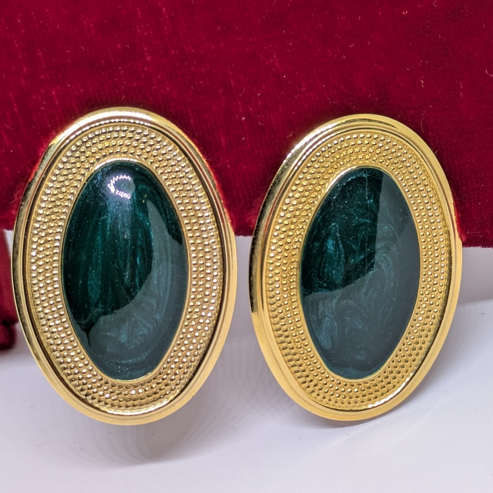 Vintage Gold Tone & Marbled Green Enamel Big Oval Clip-On Earrings Lightweight